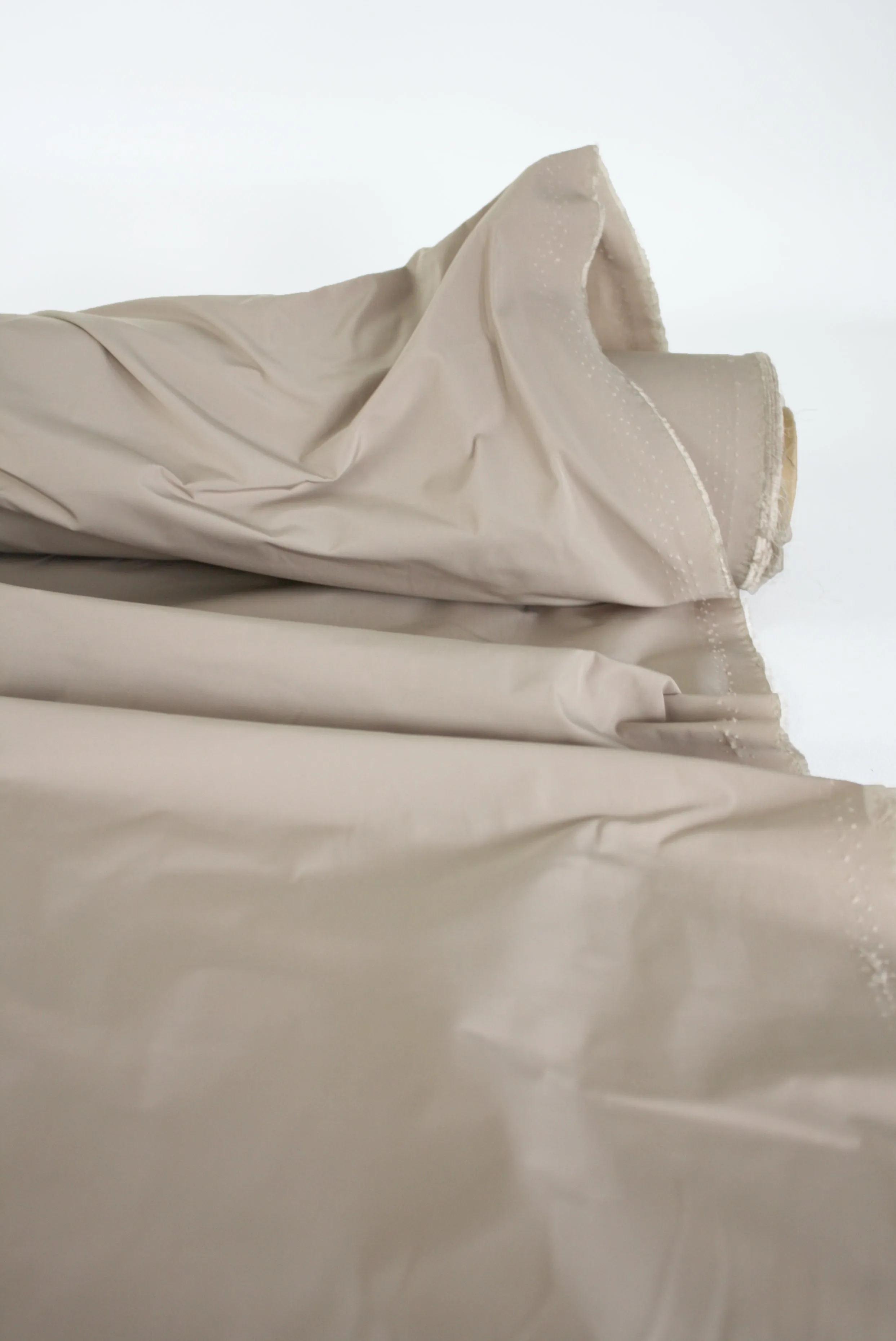 Aqua - Memory Yarn Taffeta | Deep Alabaster