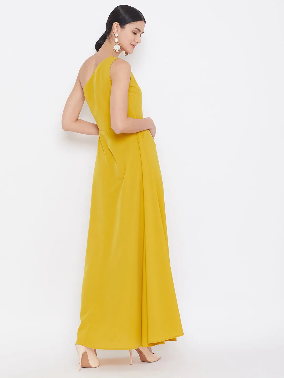 Berrylush Women Solid Yellow One-Shoulder A-Line Maxi Dress