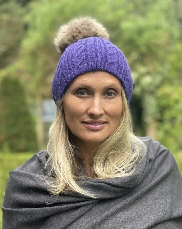 Cable Knit Pom Pom Hat -Purple