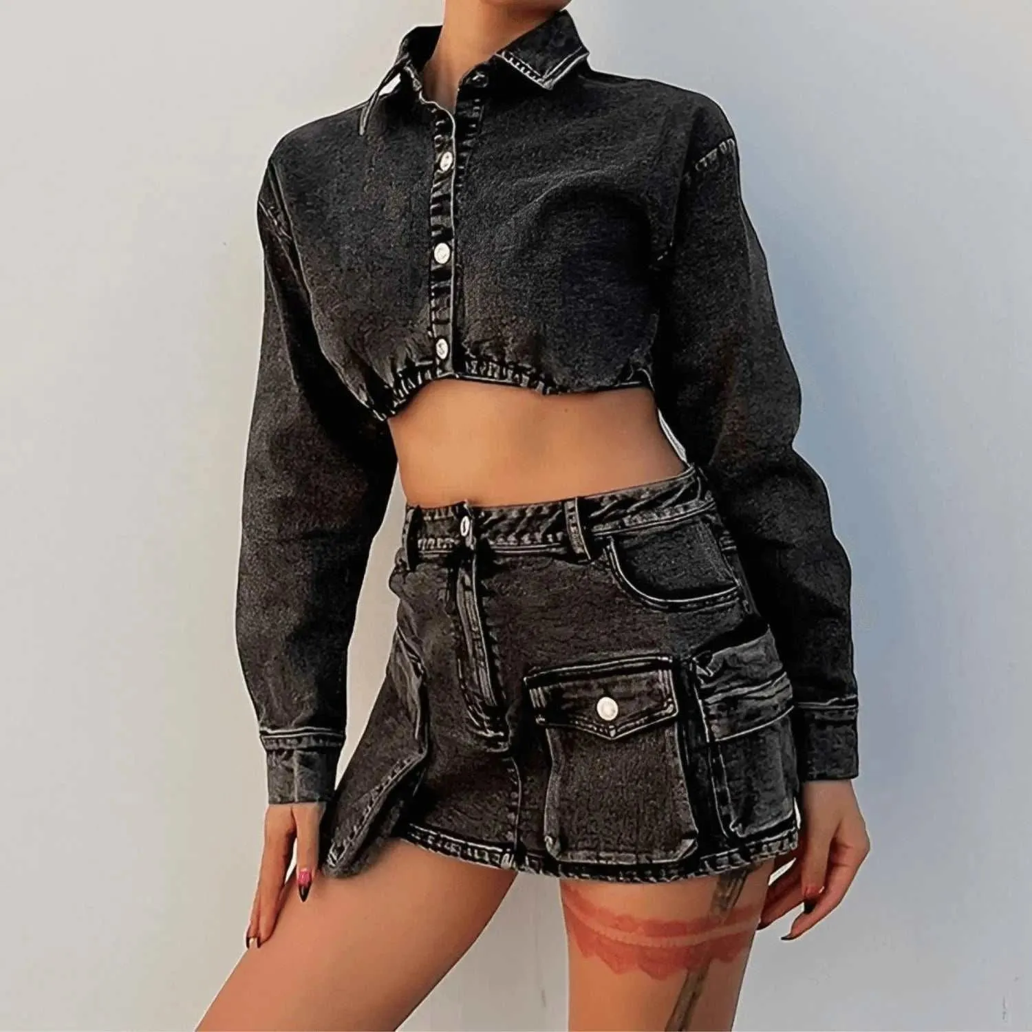 Denim jacket women: Elevate your style with Perfect Slim-Waist Jacket