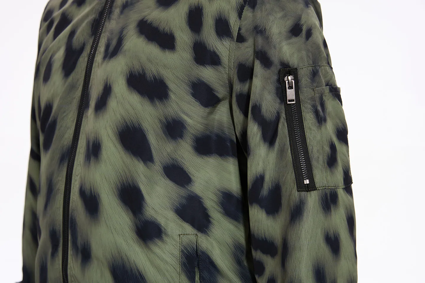 Forest Cheetah Men's Bomber Jacket with Zipper Pocket