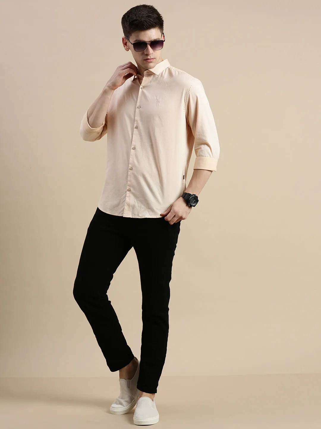 Men Spread Collar Solid Peach Shirt