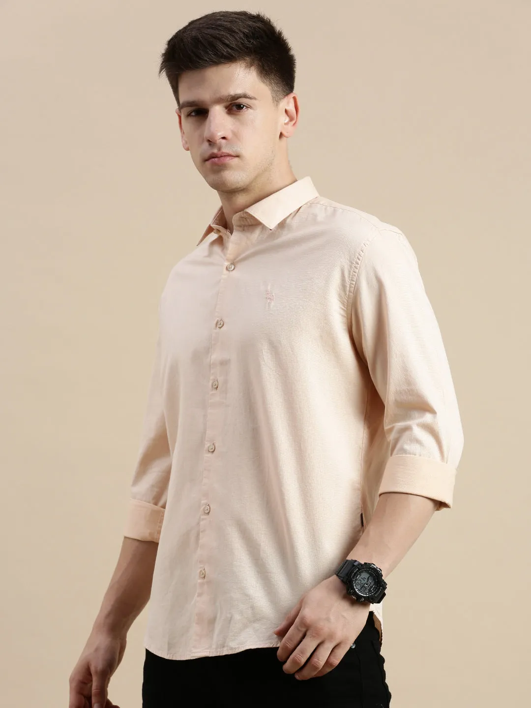 Men Spread Collar Solid Peach Shirt