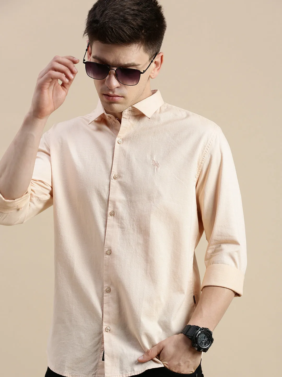 Men Spread Collar Solid Peach Shirt