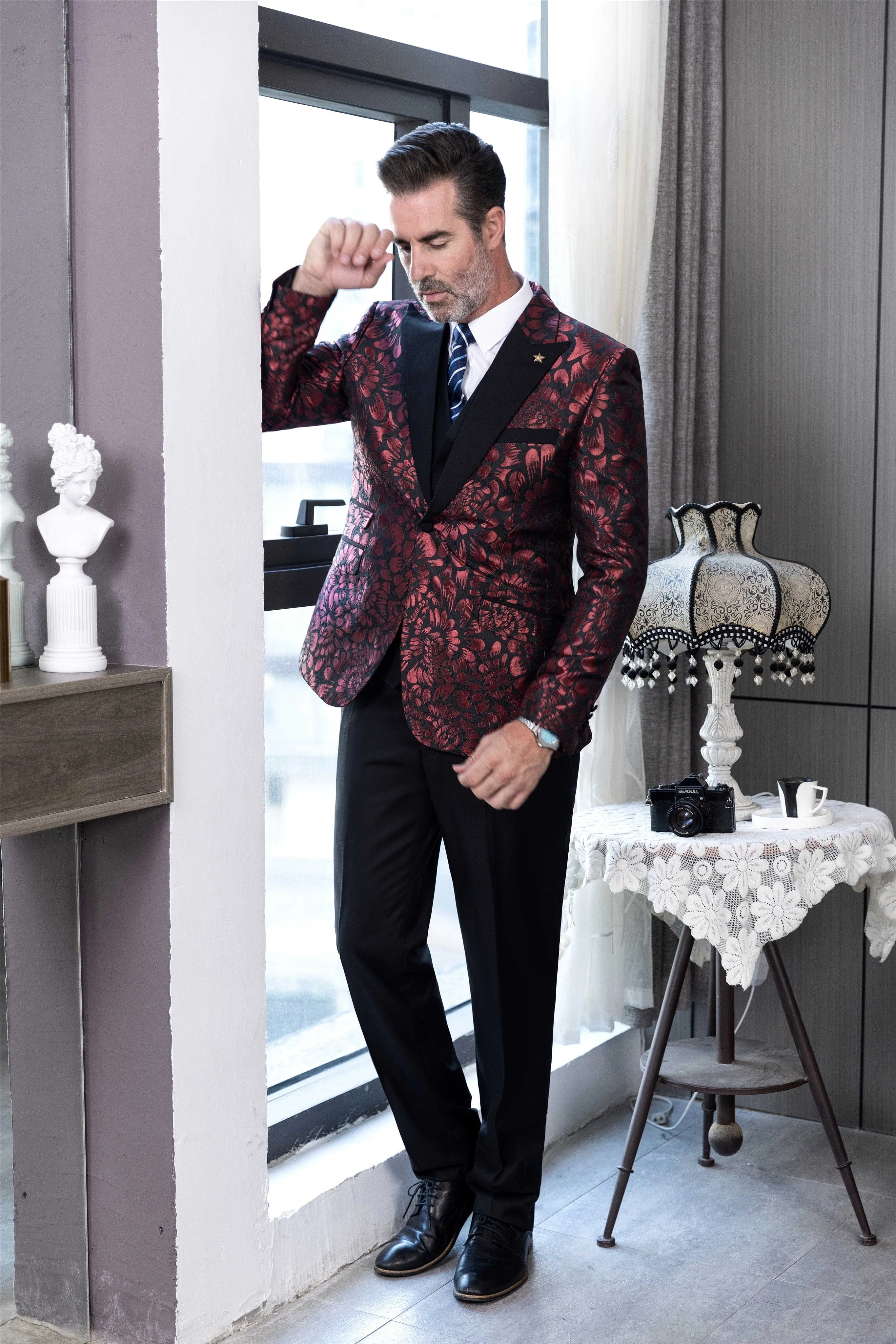 Men's Fashion Patterned Peak lapel Casual Suit Blazer